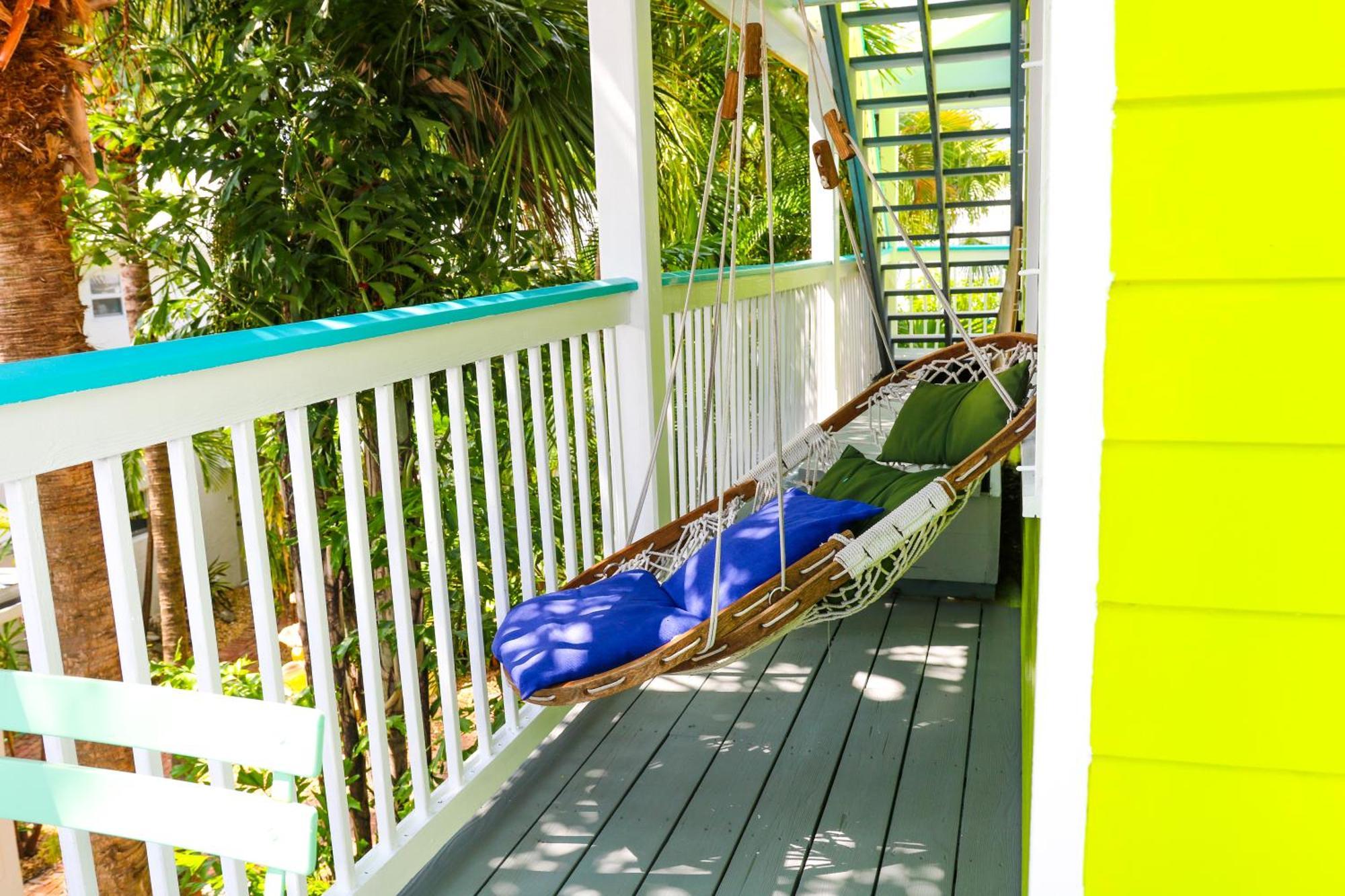 Caribbean House Hotel Кей Уест Екстериор снимка