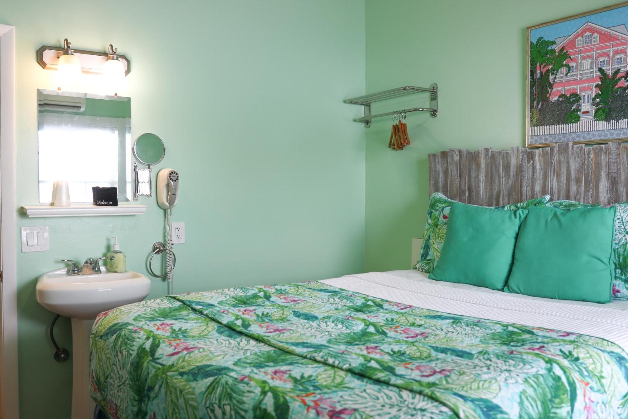 Caribbean House Hotel Кей Уест Екстериор снимка