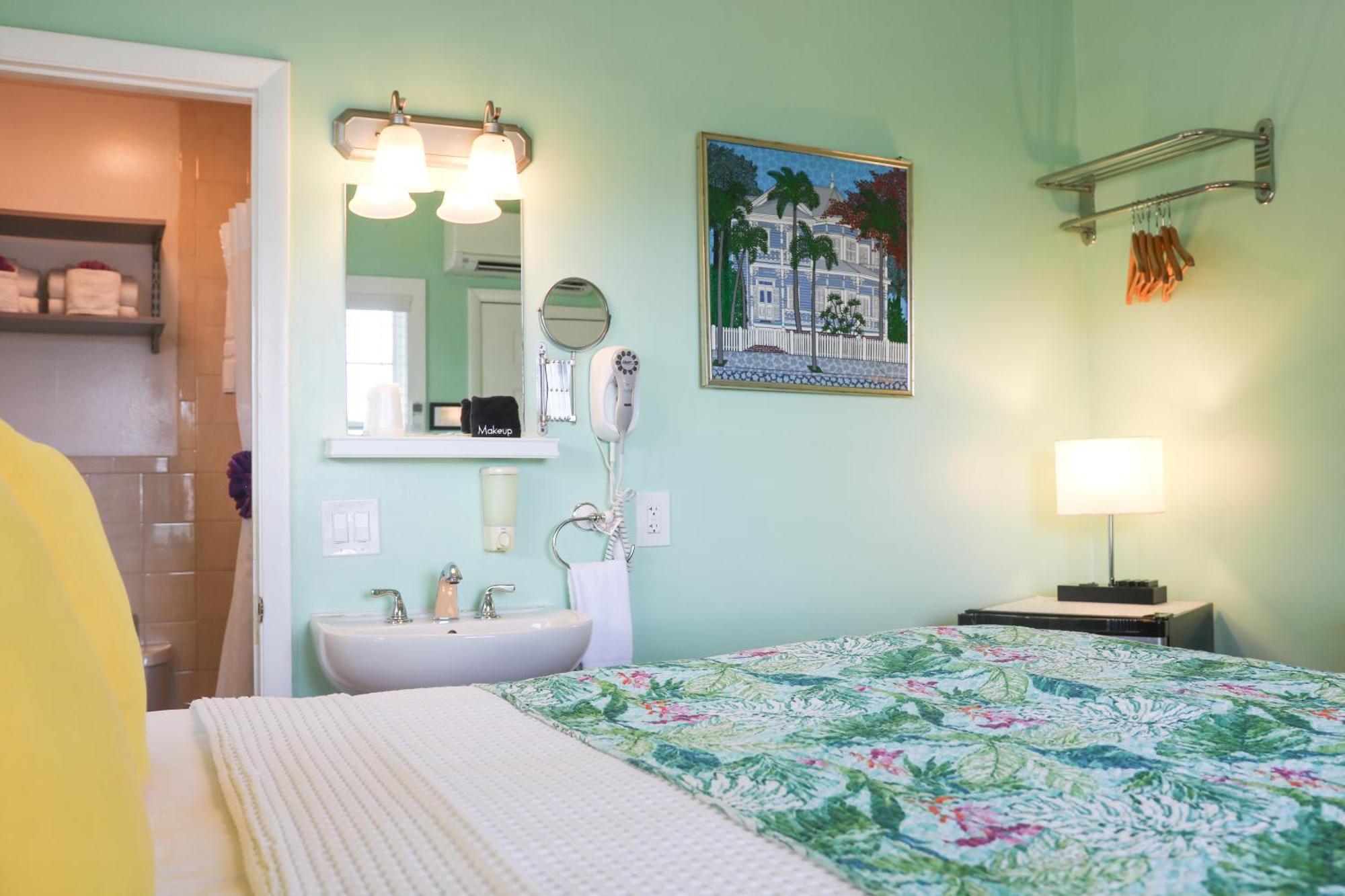 Caribbean House Hotel Кей Уест Екстериор снимка