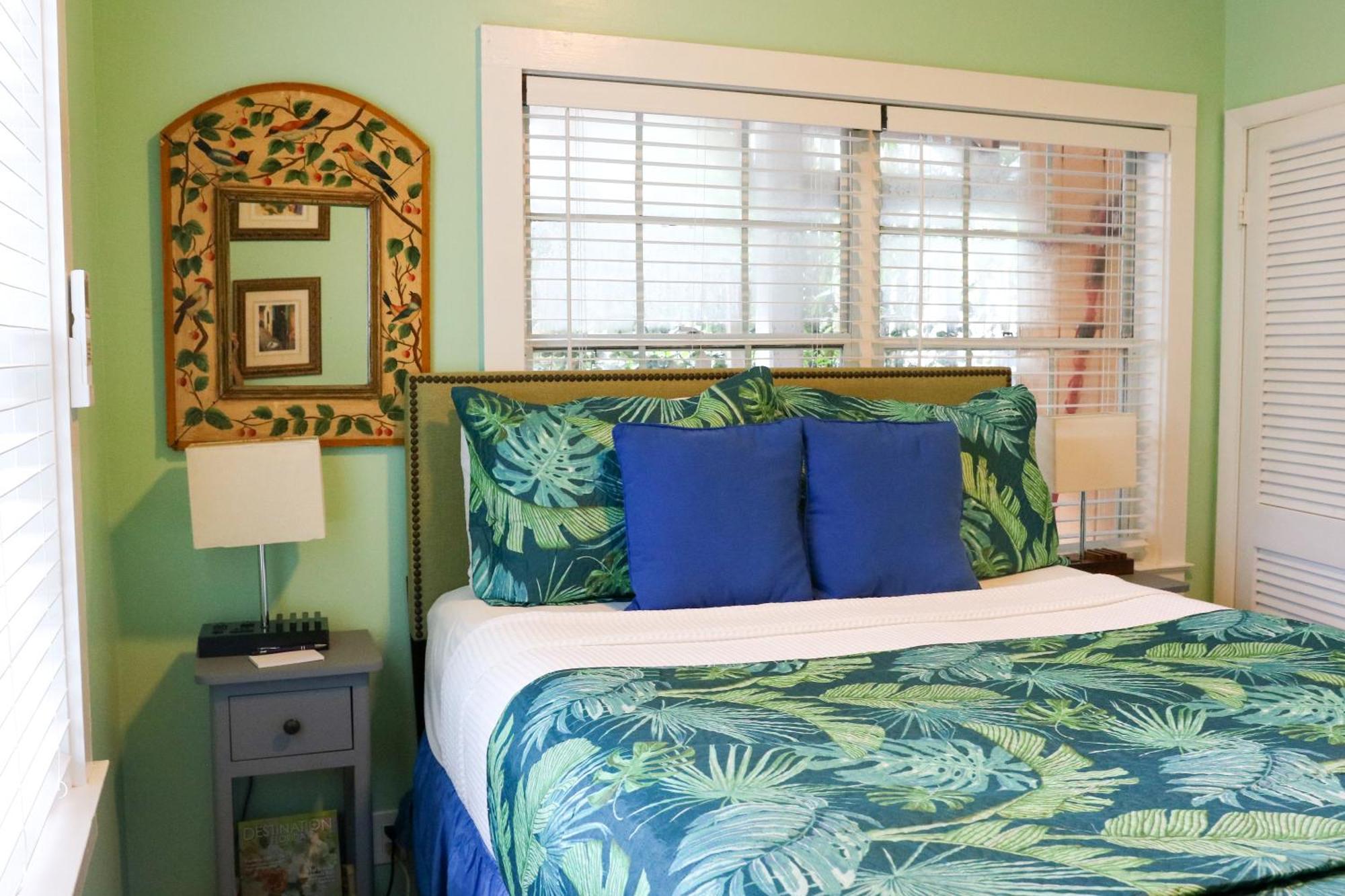Caribbean House Hotel Кей Уест Екстериор снимка