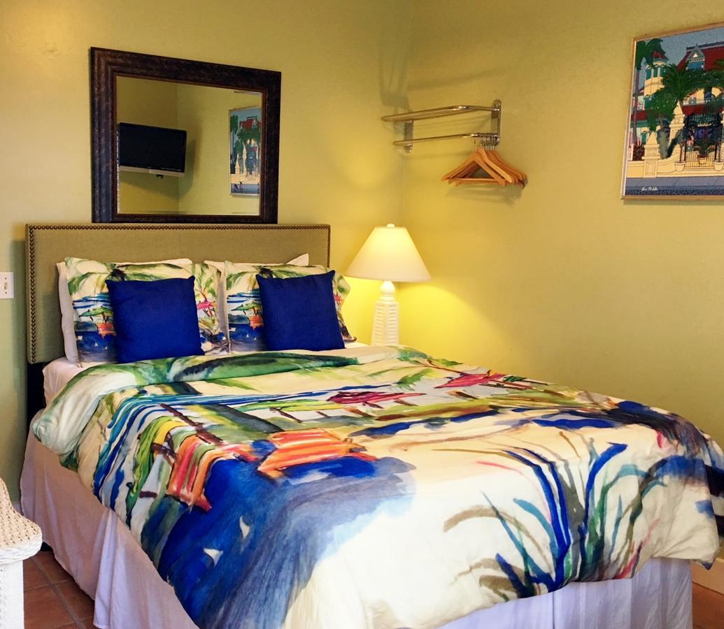 Caribbean House Hotel Кей Уест Екстериор снимка